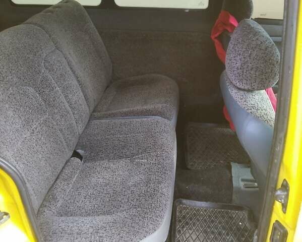 Желтый Рено Кенгу, объемом двигателя 1.9 л и пробегом 270 тыс. км за 3200 $, фото 1 на Automoto.ua