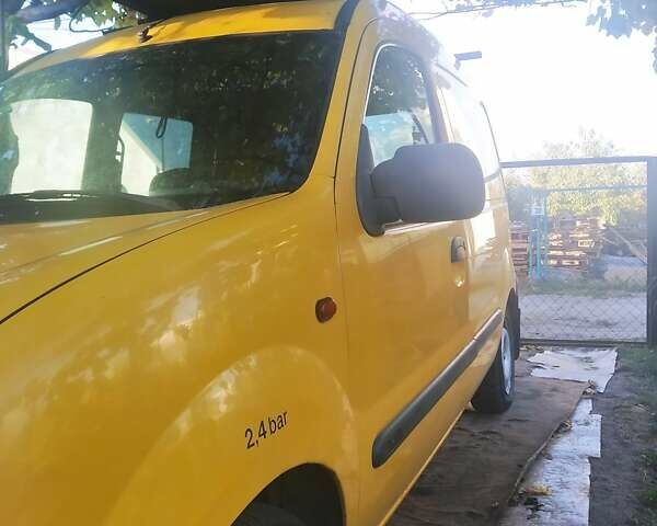 Желтый Рено Кенгу, объемом двигателя 1.9 л и пробегом 182 тыс. км за 3500 $, фото 3 на Automoto.ua