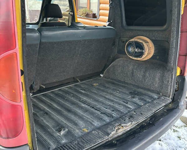 Желтый Рено Кенгу, объемом двигателя 1.87 л и пробегом 358 тыс. км за 3000 $, фото 31 на Automoto.ua