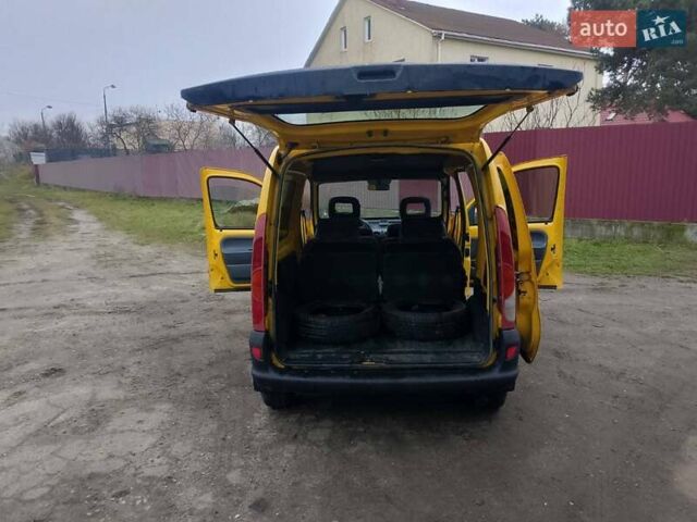 Желтый Рено Кенгу, объемом двигателя 1.9 л и пробегом 215 тыс. км за 3000 $, фото 4 на Automoto.ua