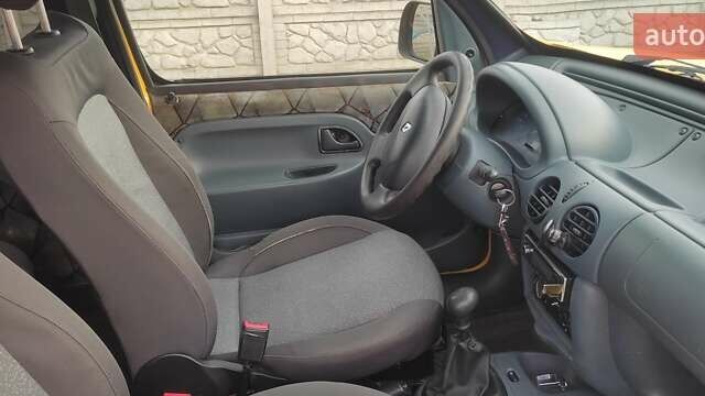 Желтый Рено Кенгу, объемом двигателя 1.9 л и пробегом 333 тыс. км за 3100 $, фото 14 на Automoto.ua
