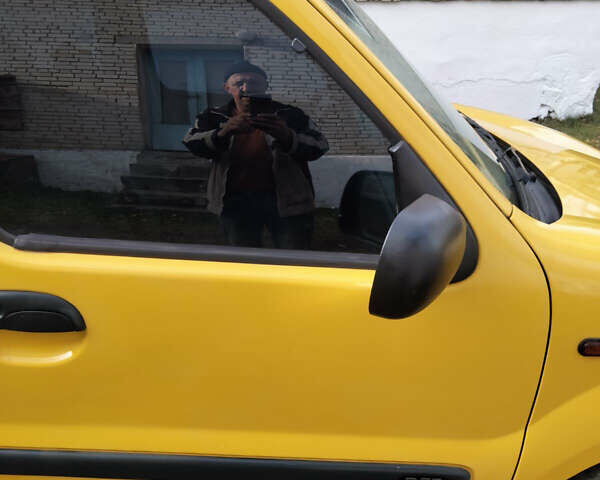 Желтый Рено Кенгу, объемом двигателя 1.87 л и пробегом 382 тыс. км за 2350 $, фото 14 на Automoto.ua