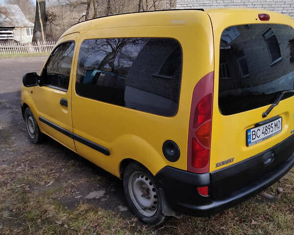 Желтый Рено Кенгу, объемом двигателя 1.87 л и пробегом 382 тыс. км за 2350 $, фото 2 на Automoto.ua