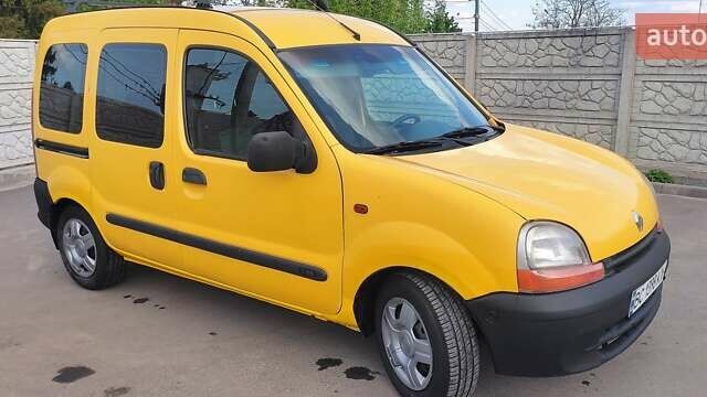 Желтый Рено Кенгу, объемом двигателя 1.9 л и пробегом 333 тыс. км за 3100 $, фото 27 на Automoto.ua