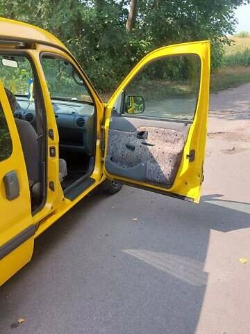 Желтый Рено Кенгу, объемом двигателя 1.9 л и пробегом 257 тыс. км за 3300 $, фото 5 на Automoto.ua