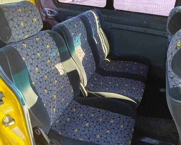 Желтый Рено Кенгу, объемом двигателя 1.87 л и пробегом 439 тыс. км за 2600 $, фото 9 на Automoto.ua