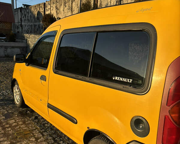 Желтый Рено Кенгу, объемом двигателя 1.87 л и пробегом 358 тыс. км за 2400 $, фото 5 на Automoto.ua