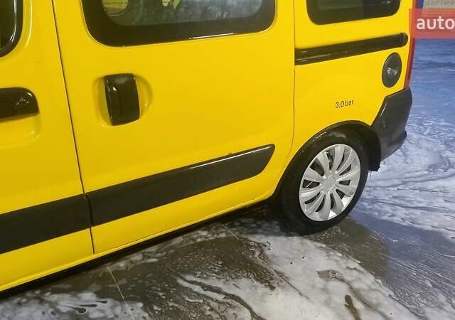 Рено Кенгу 2001 в Долине на Automoto.ua Желтый Рено Кенгу, объемом двигателя 1.87 л и пробегом 185 тыс. км за 3000 $, фото 10 на Automoto.ua