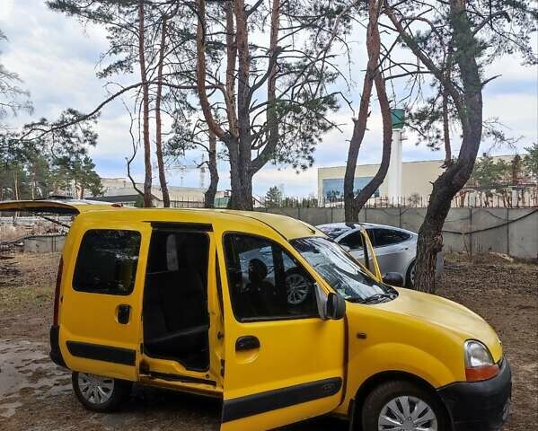 Желтый Рено Кенгу, объемом двигателя 1.9 л и пробегом 200 тыс. км за 3150 $, фото 4 на Automoto.ua