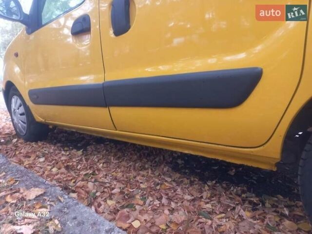 Желтый Рено Кенгу, объемом двигателя 1.9 л и пробегом 222 тыс. км за 3600 $, фото 4 на Automoto.ua