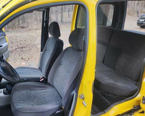 Желтый Рено Кенгу, объемом двигателя 1.9 л и пробегом 200 тыс. км за 3150 $, фото 10 на Automoto.ua