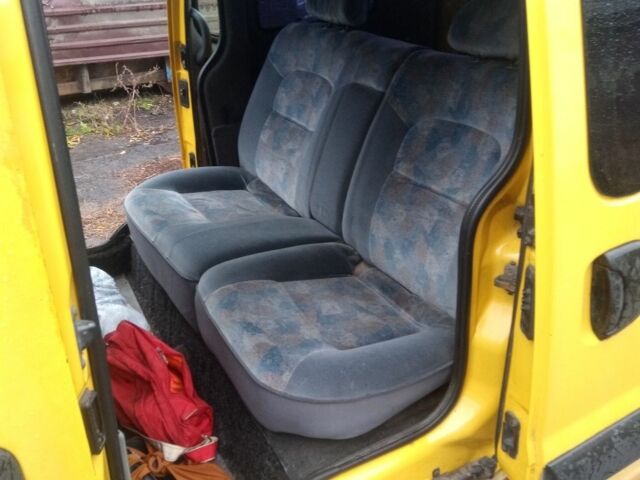 Рено Кєнгу 2001 у Барышевке на Automoto.ua Жовтий Рено Кєнгу, об'ємом двигуна 0 л та пробігом 240 тис. км за 3500 $, фото 6 на Automoto.ua