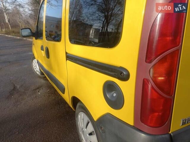 Желтый Рено Кенгу, объемом двигателя 1.9 л и пробегом 222 тыс. км за 3300 $, фото 10 на Automoto.ua