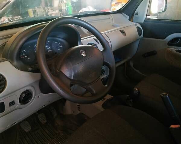 Желтый Рено Кенгу, объемом двигателя 1.87 л и пробегом 100 тыс. км за 2600 $, фото 3 на Automoto.ua