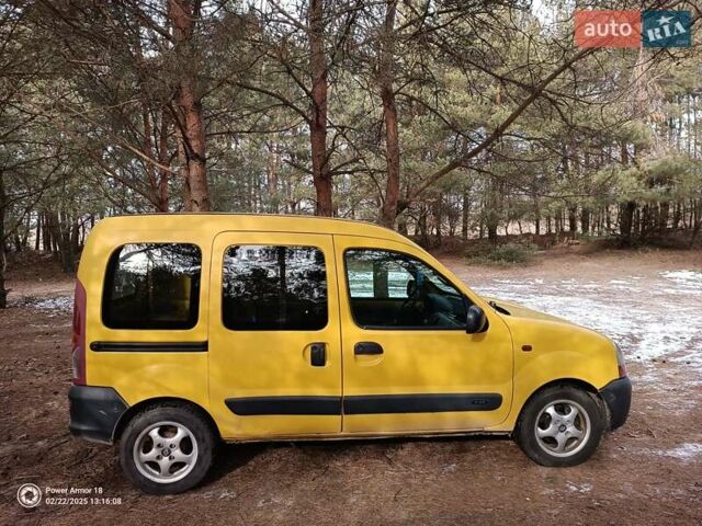 Желтый Рено Кенгу, объемом двигателя 1.9 л и пробегом 400 тыс. км за 2000 $, фото 1 на Automoto.ua