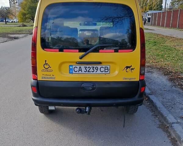 Желтый Рено Кенгу, объемом двигателя 1.87 л и пробегом 399 тыс. км за 3700 $, фото 1 на Automoto.ua