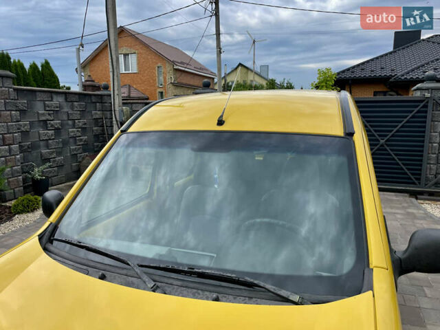 Желтый Рено Кенгу, объемом двигателя 1.87 л и пробегом 256 тыс. км за 3300 $, фото 16 на Automoto.ua
