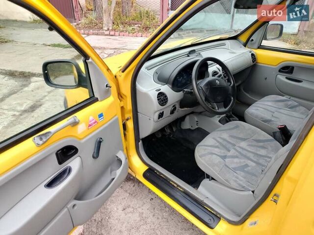 Желтый Рено Кенгу, объемом двигателя 1.9 л и пробегом 167 тыс. км за 3000 $, фото 1 на Automoto.ua