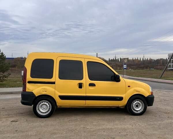 Жовтий Рено Кєнгу, об'ємом двигуна 1.9 л та пробігом 220 тис. км за 2499 $, фото 2 на Automoto.ua