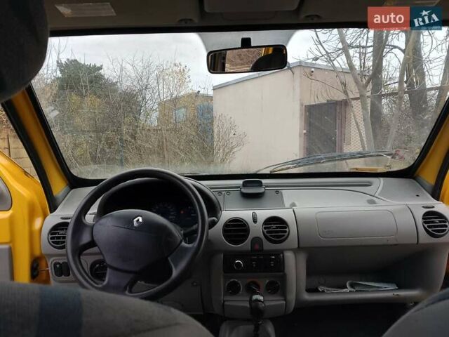 Желтый Рено Кенгу, объемом двигателя 1.9 л и пробегом 167 тыс. км за 3000 $, фото 17 на Automoto.ua