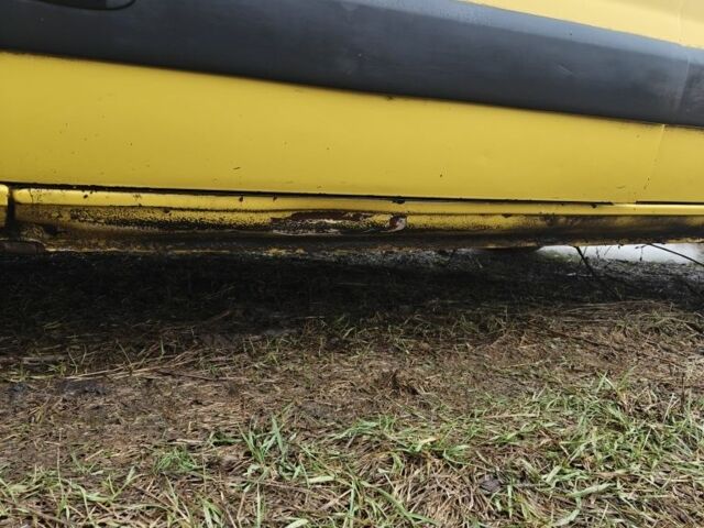 Желтый Рено Кенгу, объемом двигателя 1.5 л и пробегом 283 тыс. км за 1657 $, фото 3 на Automoto.ua