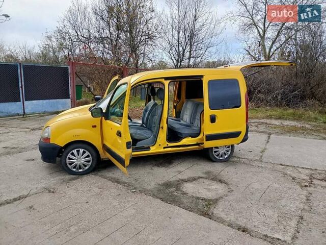 Желтый Рено Кенгу, объемом двигателя 1.9 л и пробегом 167 тыс. км за 3000 $, фото 5 на Automoto.ua