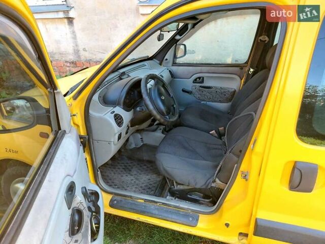 Желтый Рено Кенгу, объемом двигателя 1.9 л и пробегом 470 тыс. км за 2500 $, фото 4 на Automoto.ua
