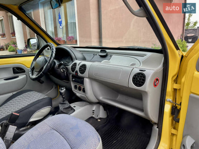 Желтый Рено Кенгу, объемом двигателя 1.87 л и пробегом 256 тыс. км за 3300 $, фото 24 на Automoto.ua