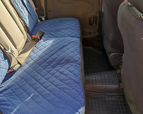 Желтый Рено Кенгу, объемом двигателя 1.87 л и пробегом 399 тыс. км за 3700 $, фото 7 на Automoto.ua