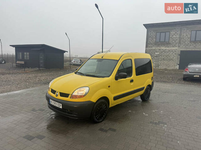 Желтый Рено Кенгу, объемом двигателя 1.46 л и пробегом 244 тыс. км за 2950 $, фото 18 на Automoto.ua
