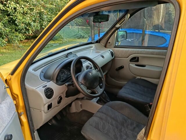 Желтый Рено Кенгу, объемом двигателя 1.9 л и пробегом 234 тыс. км за 3500 $, фото 6 на Automoto.ua