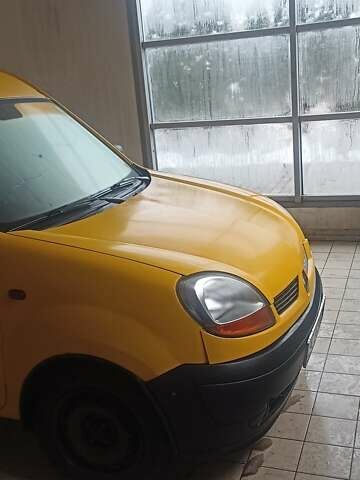 Желтый Рено Кенгу, объемом двигателя 1.5 л и пробегом 240 тыс. км за 2700 $, фото 4 на Automoto.ua