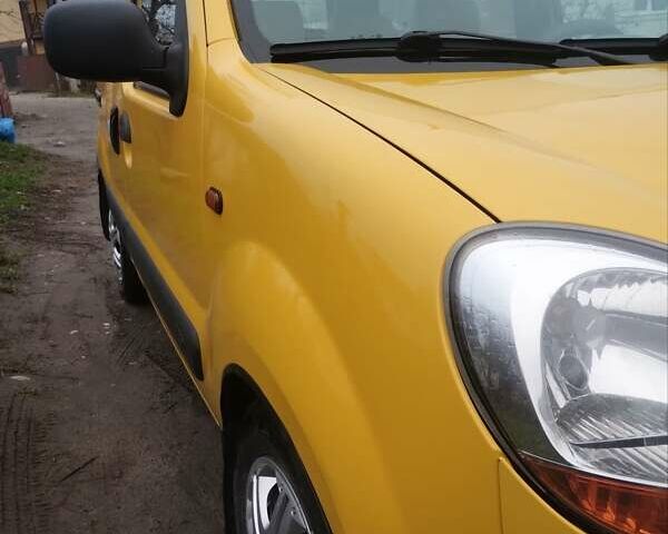 Желтый Рено Кенгу, объемом двигателя 1.5 л и пробегом 225 тыс. км за 3650 $, фото 3 на Automoto.ua