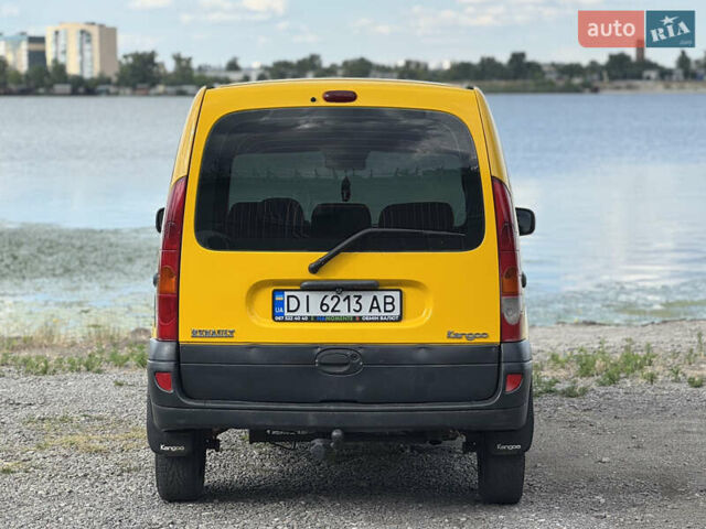 Желтый Рено Кенгу, объемом двигателя 1.5 л и пробегом 305 тыс. км за 4250 $, фото 9 на Automoto.ua