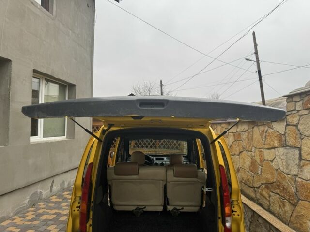 Желтый Рено Кенгу, объемом двигателя 1.5 л и пробегом 300 тыс. км за 4500 $, фото 5 на Automoto.ua