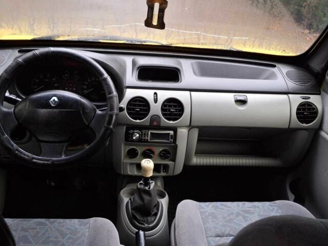 Желтый Рено Кенгу, объемом двигателя 1.5 л и пробегом 210 тыс. км за 3300 $, фото 11 на Automoto.ua