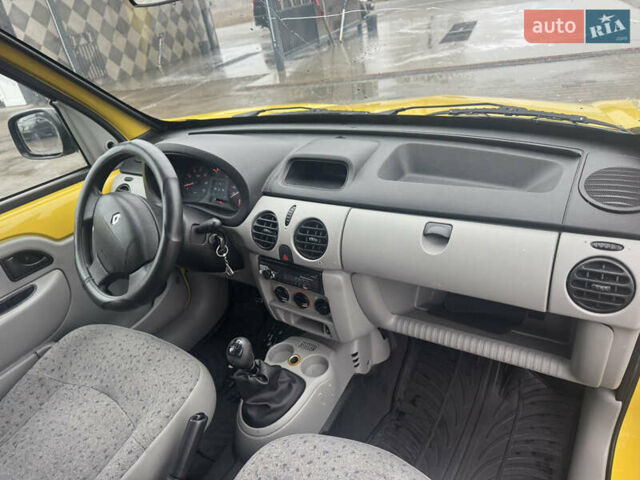 Желтый Рено Кенгу, объемом двигателя 1.46 л и пробегом 244 тыс. км за 2950 $, фото 2 на Automoto.ua