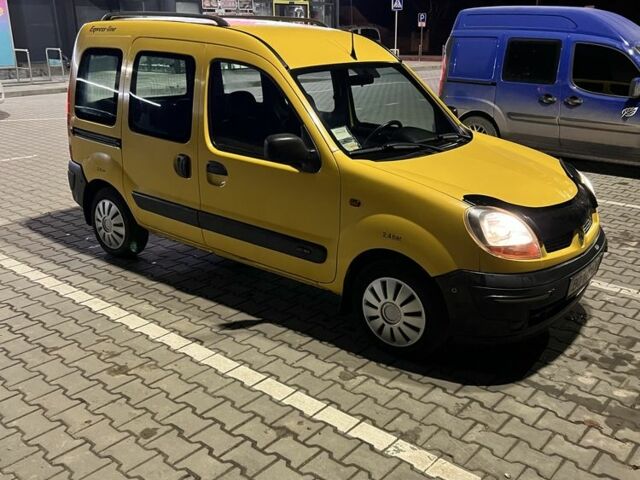 Желтый Рено Кенгу, объемом двигателя 0 л и пробегом 164 тыс. км за 3600 $, фото 1 на Automoto.ua