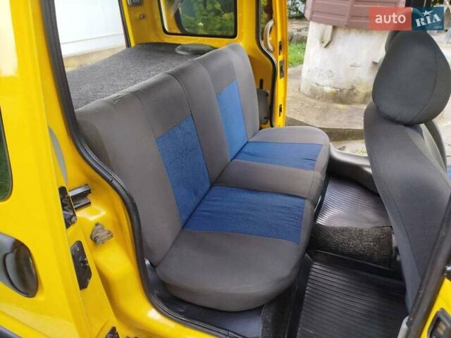 Желтый Рено Кенгу, объемом двигателя 1.5 л и пробегом 220 тыс. км за 3899 $, фото 13 на Automoto.ua