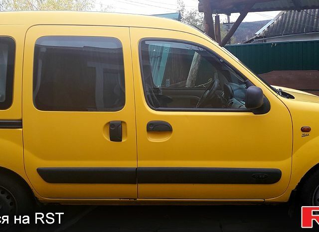 Желтый Рено Кенгу, объемом двигателя 1.9 л и пробегом 258 тыс. км за 3300 $, фото 1 на Automoto.ua