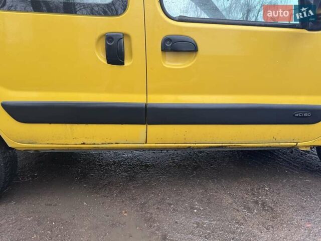 Желтый Рено Кенгу, объемом двигателя 1.5 л и пробегом 450 тыс. км за 3200 $, фото 13 на Automoto.ua