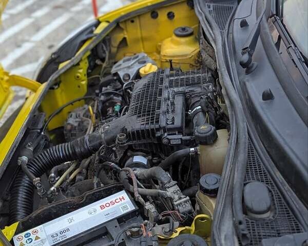 Желтый Рено Кенгу, объемом двигателя 1.46 л и пробегом 250 тыс. км за 2999 $, фото 8 на Automoto.ua