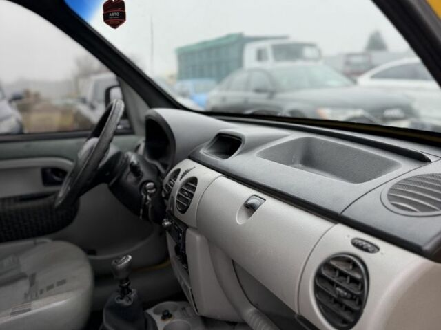 Жовтий Рено Кєнгу, об'ємом двигуна 1.5 л та пробігом 290 тис. км за 2999 $, фото 5 на Automoto.ua