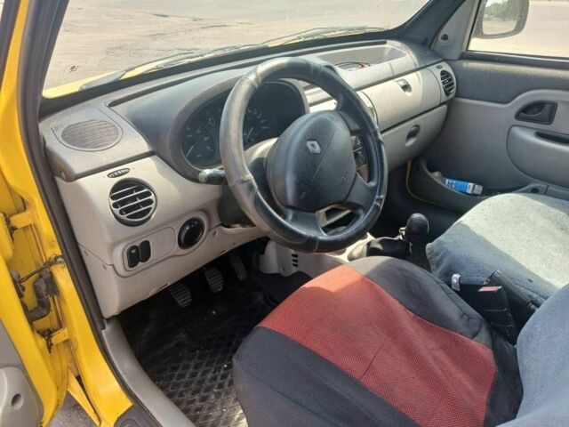 Желтый Рено Кенгу, объемом двигателя 1.5 л и пробегом 300 тыс. км за 3257 $, фото 10 на Automoto.ua