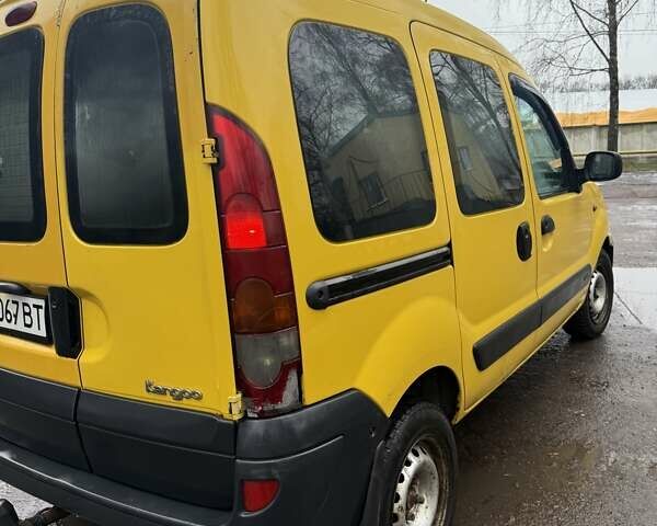 Желтый Рено Кенгу, объемом двигателя 1.5 л и пробегом 450 тыс. км за 3200 $, фото 5 на Automoto.ua