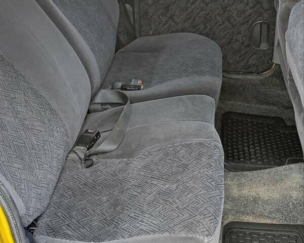 Желтый Рено Кенгу, объемом двигателя 1.46 л и пробегом 250 тыс. км за 2999 $, фото 13 на Automoto.ua