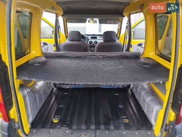 Желтый Рено Кенгу, объемом двигателя 1.5 л и пробегом 220 тыс. км за 3899 $, фото 11 на Automoto.ua