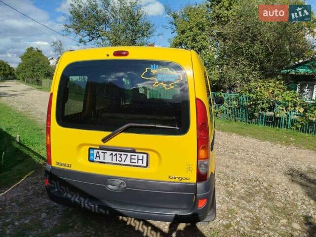 Желтый Рено Кенгу, объемом двигателя 1.5 л и пробегом 220 тыс. км за 3899 $, фото 2 на Automoto.ua