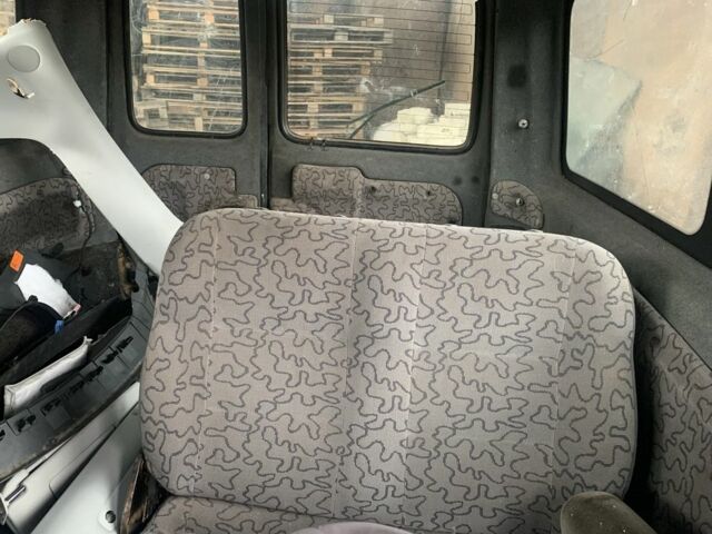 Жовтий Рено Кєнгу, об'ємом двигуна 1.5 л та пробігом 230 тис. км за 1499 $, фото 7 на Automoto.ua