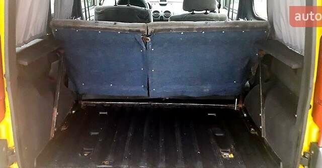 Желтый Рено Кенгу, объемом двигателя 1.9 л и пробегом 258 тыс. км за 3300 $, фото 7 на Automoto.ua